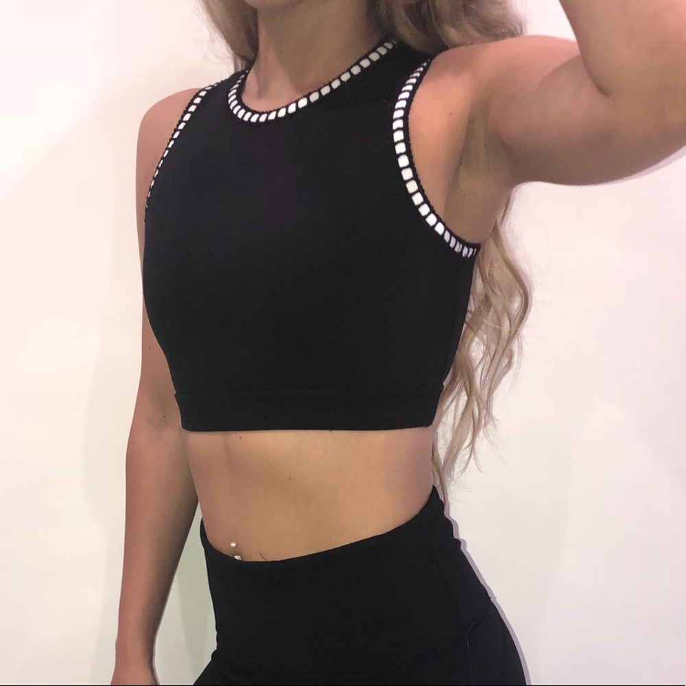 🏷 SALE! Black sports bra